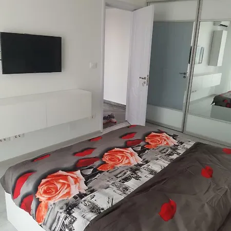 Korallia Penthouse דירה *